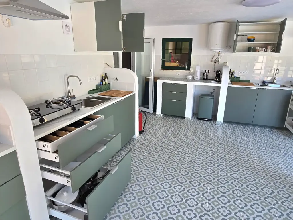 bnb-lagos-kitchenettes